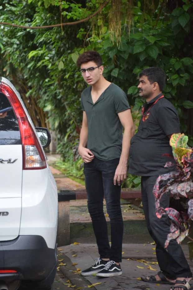 Ibrahim Ali Khan’s Geek God Look Is To Die For