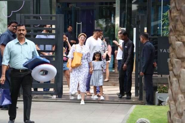 Mommy Twinkle Khanna And Daughter Nitara Are Stylishly Synced