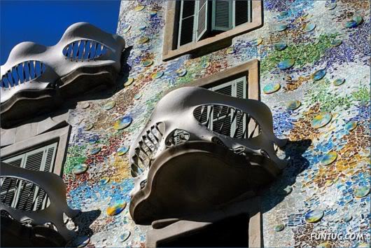 A Fantastic World of Gaudi