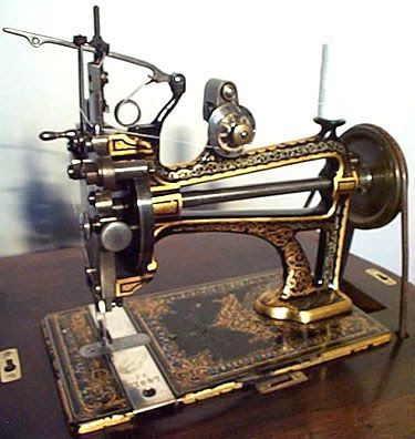 Have A Look At These Vintage Sewing Machines