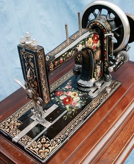 Have A Look At These Vintage Sewing Machines