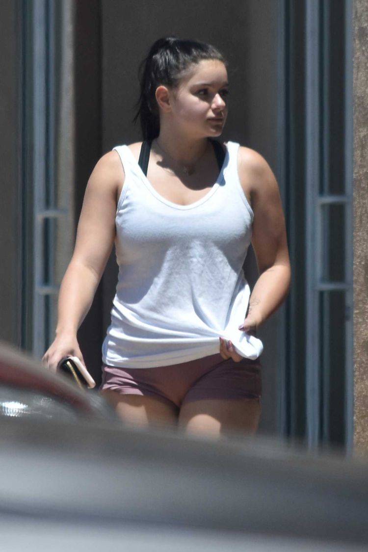Ariel Winter Running Out Of Gym In Shorts Out In LA