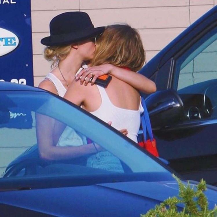 Ashley Benson And Cara Delevingne Together In Los Angeles