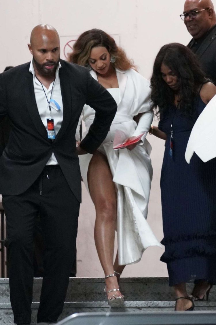 Beyonce Knowles Arrives At NAACP Image Awards In Hollywood