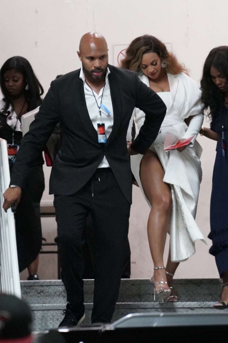 Beyonce Knowles Arrives At NAACP Image Awards In Hollywood