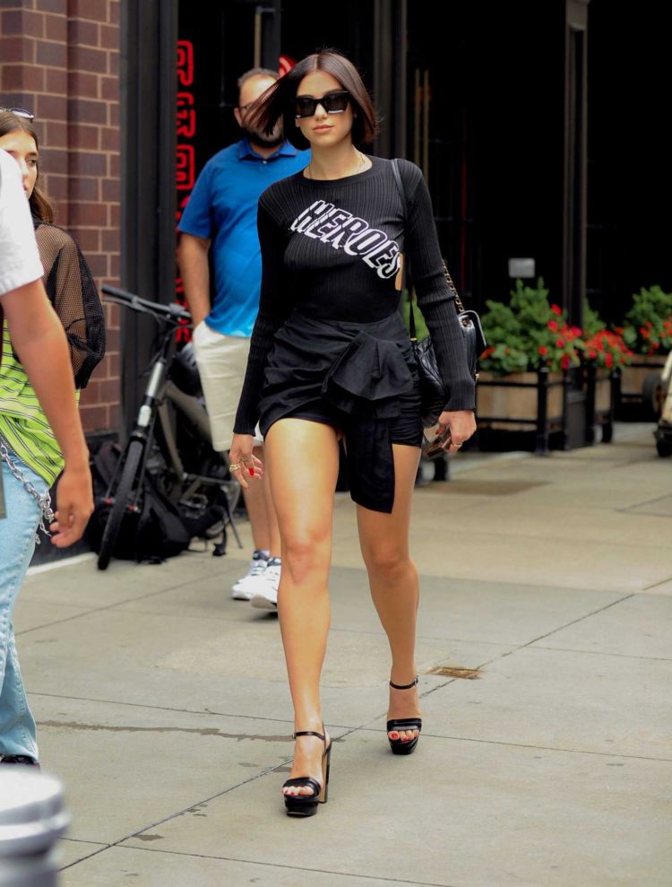 Stylish Dua Lipa Out And About In New York