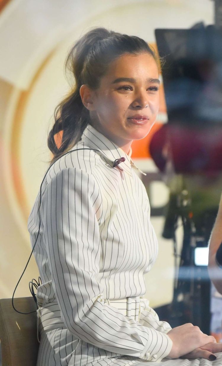 Hailee Steinfeld Smiles On The Today Show