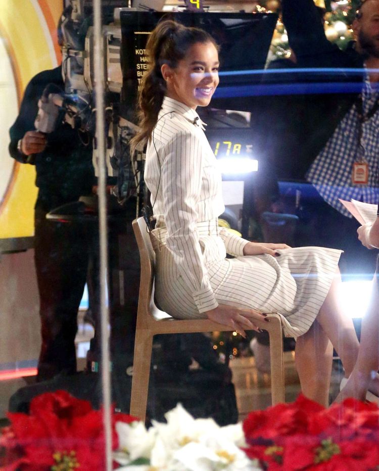 Hailee Steinfeld Smiles On The Today Show