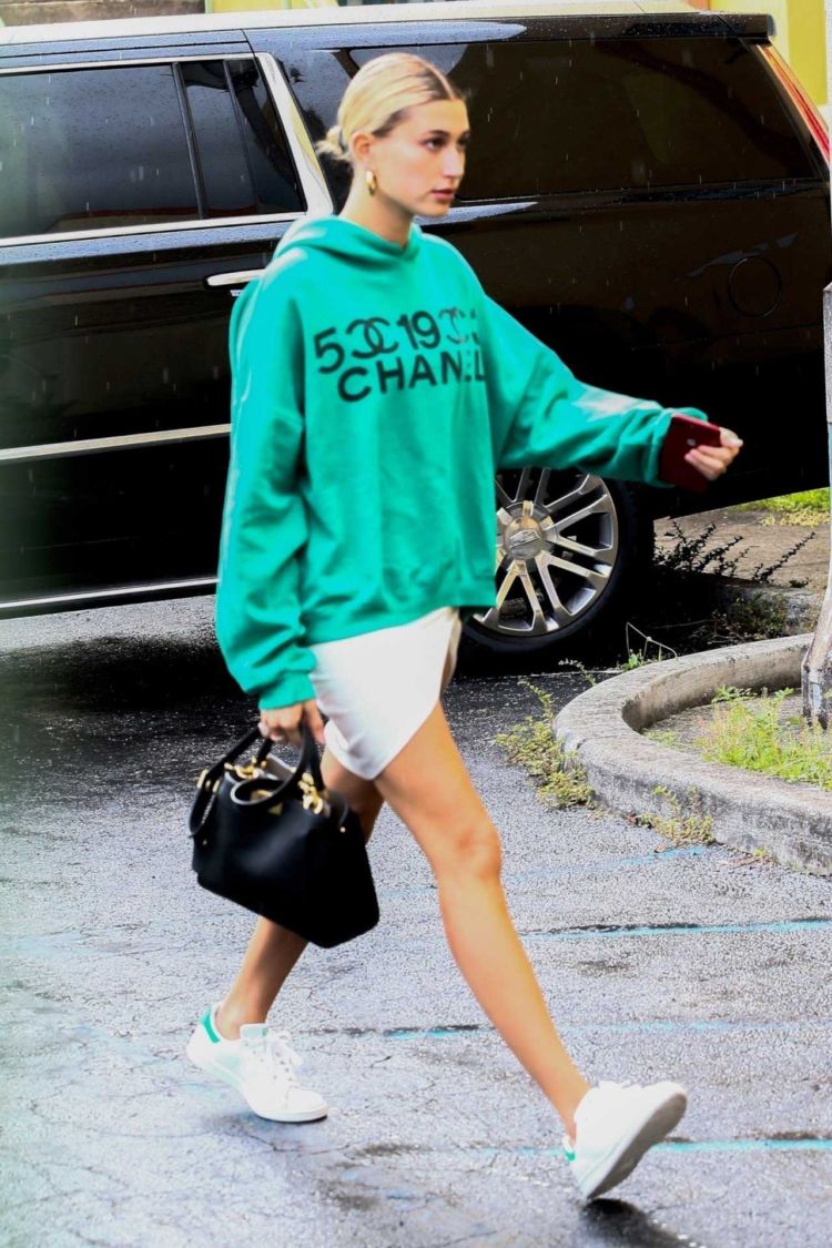 Hailey Baldwin Candids In Miami