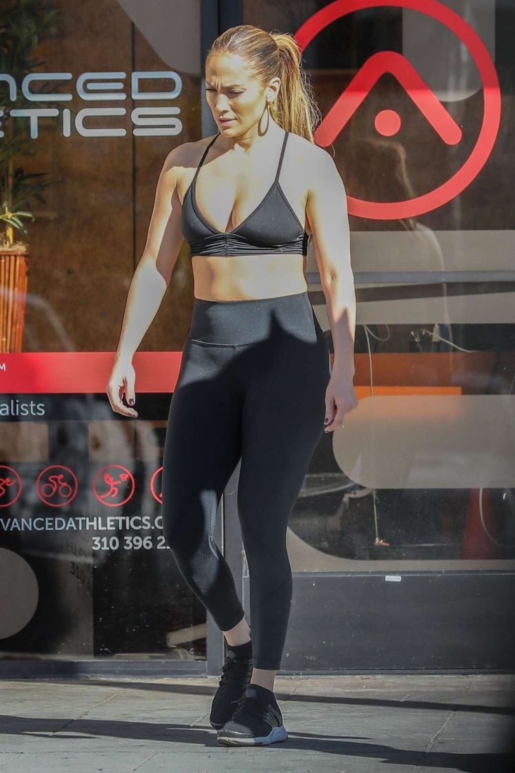 Jennifer Lopez Candids At A Gym In Venice