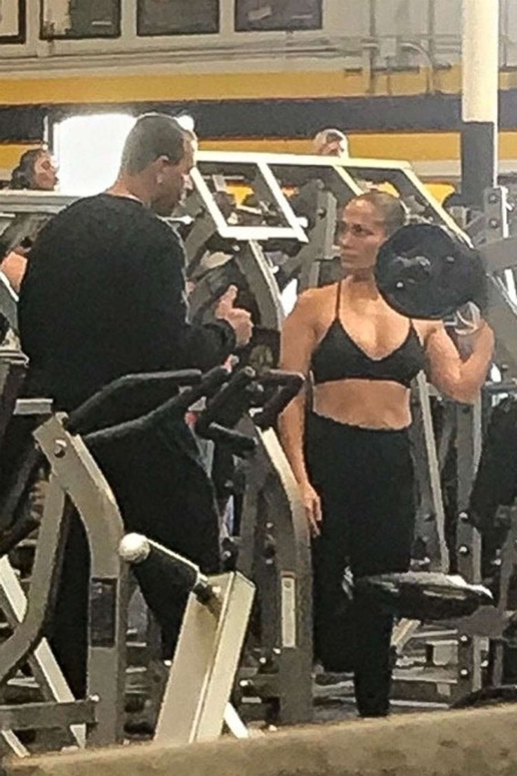 Jennifer Lopez Candids At A Gym In Venice