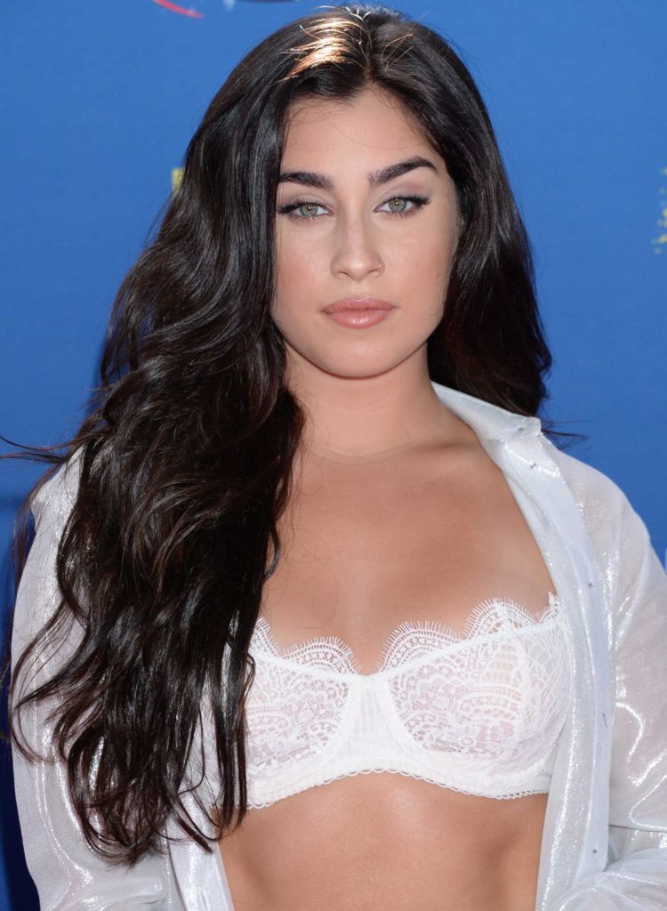 Pretty Lauren Jauregui Attends Teen Choice Awards 2018