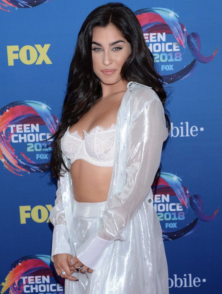 Pretty Lauren Jauregui Attends Teen Choice Awards 2018