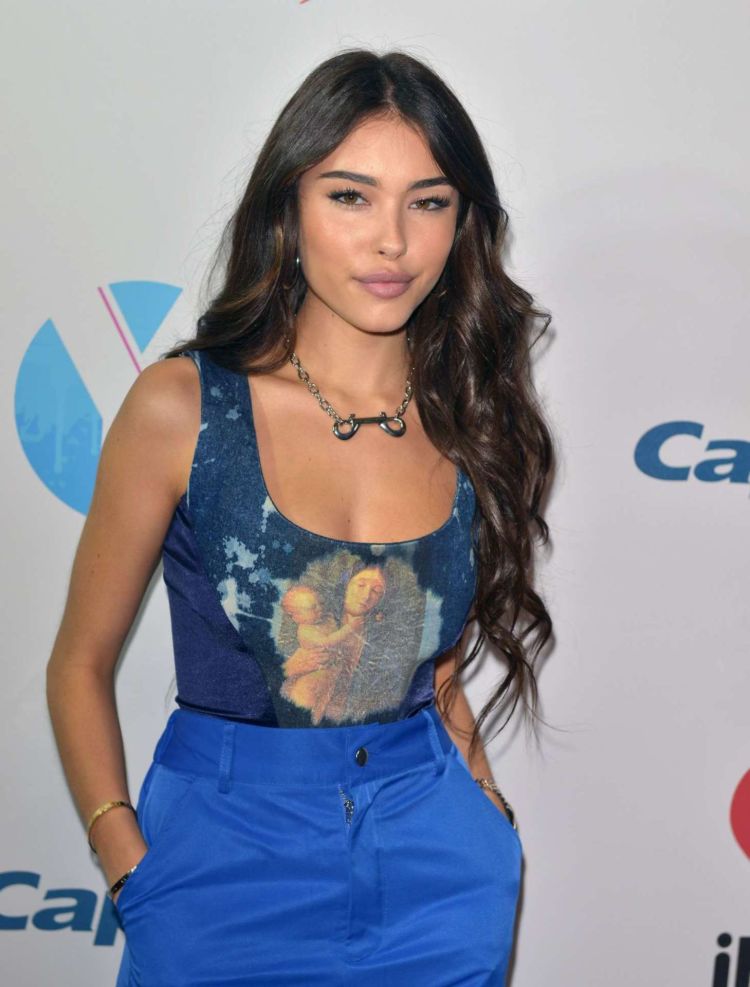 Madison Beer Poses At Y100’s iHeartRadio Jingle Ball 2018