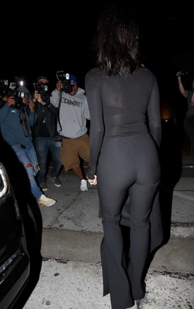 Nicole Scherzinger Candids In A Pure Black Dress