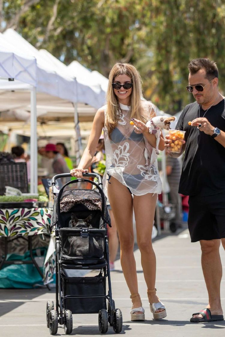 Rachel McCord Candids At The Farmers Market With Her Dogs In LA
