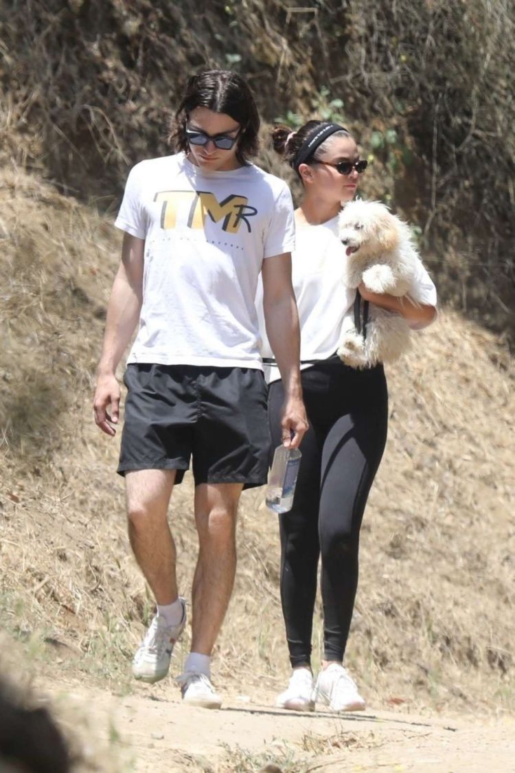 Selena Gomez Out For A Hike With Her Friends And Her New Puppy