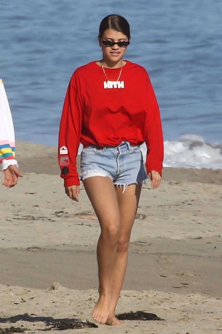 Sofia Richie Candids On The Beach In Malibu | GlamGalz.com