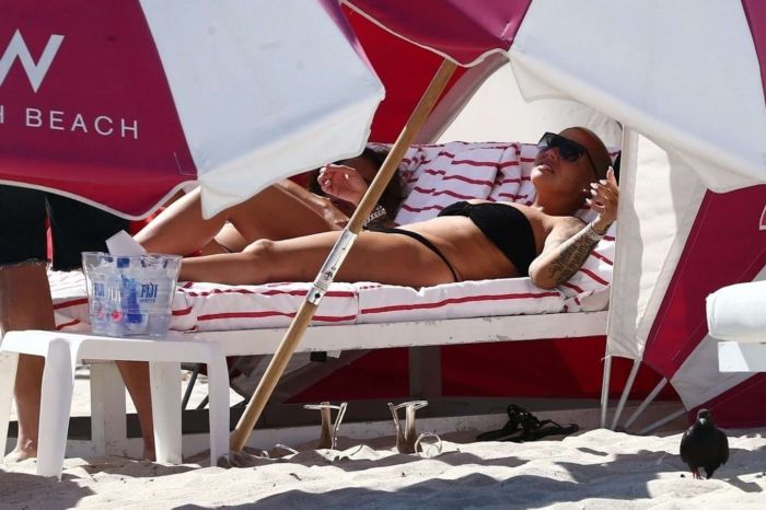 Amber Rose Relacing In A Bikini At Miami Beach