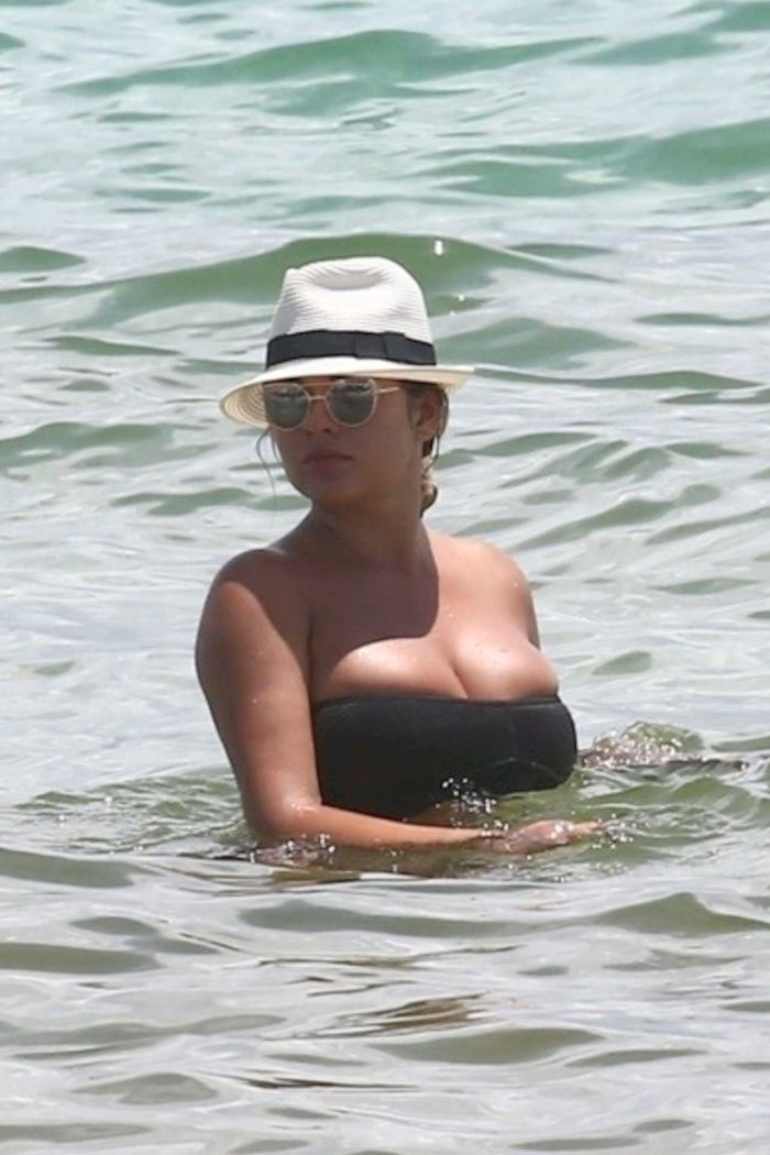 Anastasia Kvitko On The Beach In Bikini