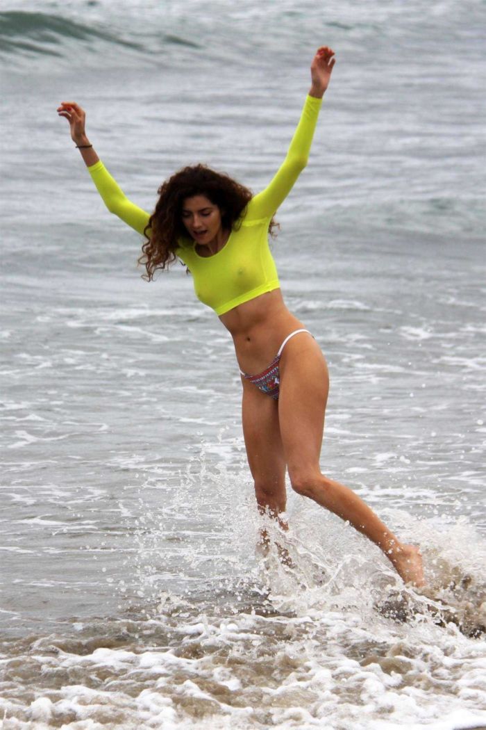 Blanca Blanco Enjoys Her Vacation In Bikini On The Beach