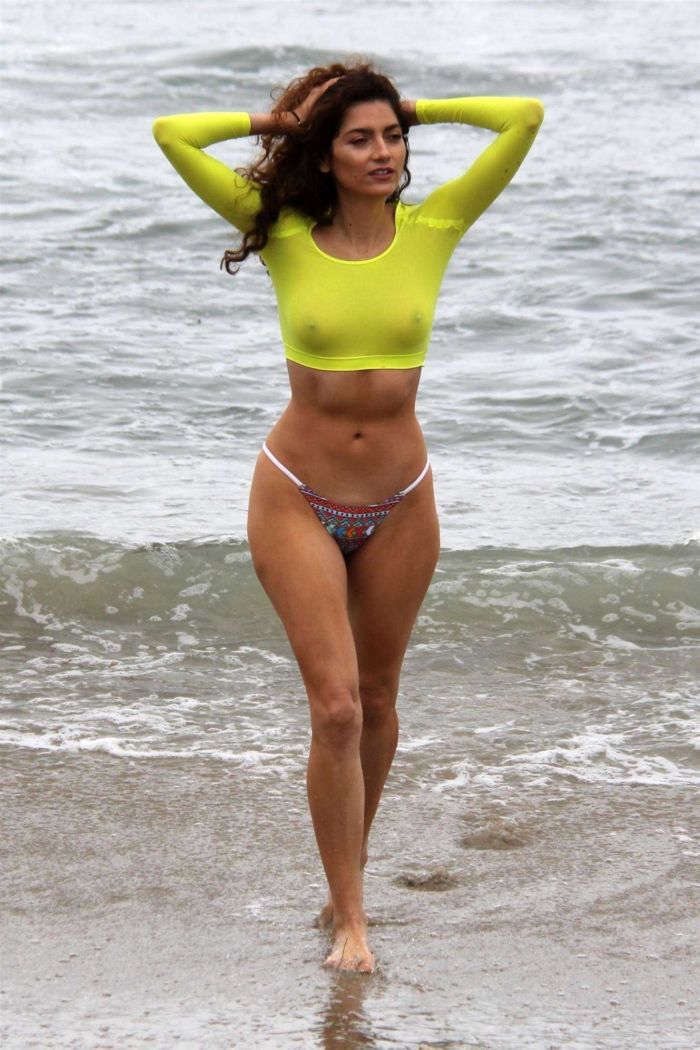 Blanca Blanco Enjoys Her Vacation In Bikini On The Beach