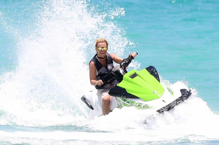 Britney Spears On A Jet Skii An Bikini