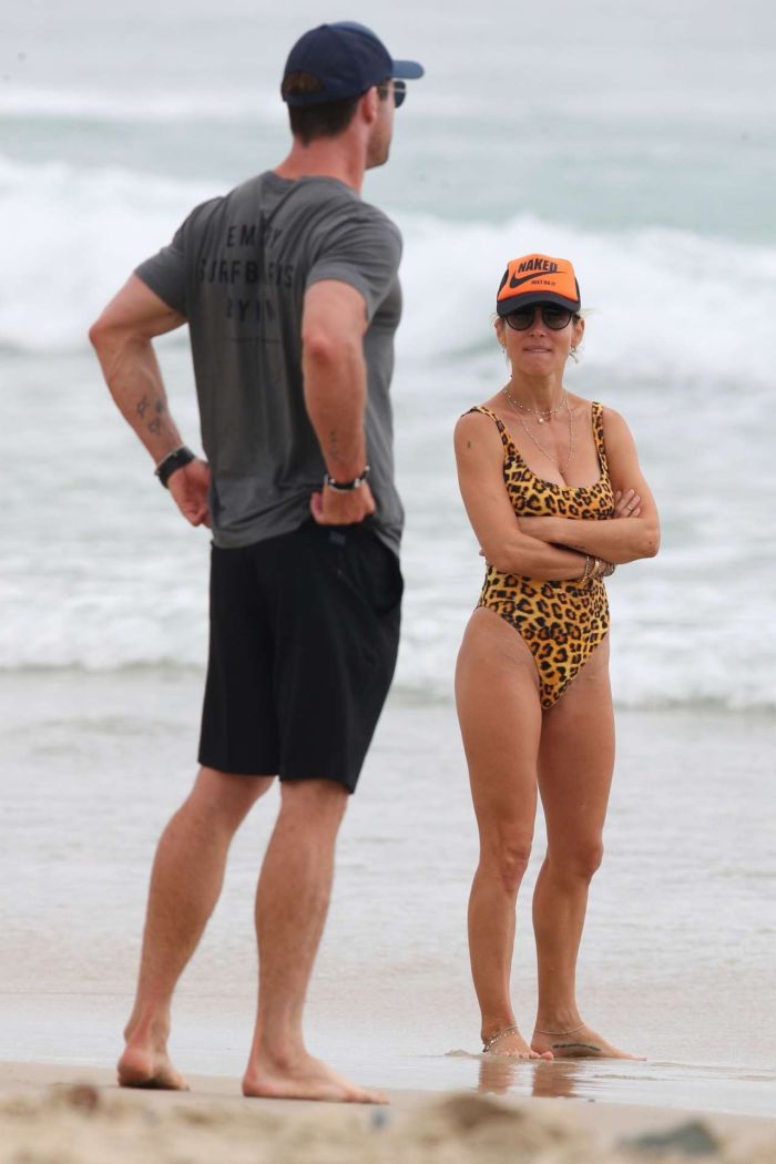 Elsa Pataky Candids In A Swimsuit With Her Hubby In Byron Bay