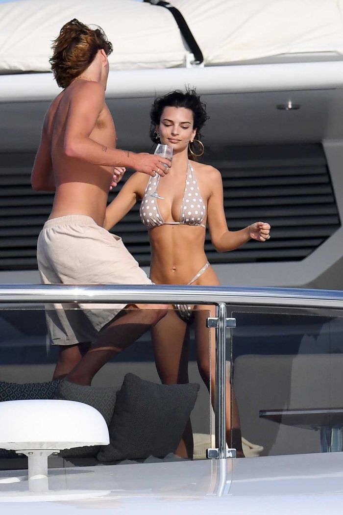 Emily Ratajkowski In Bikini At The Yacht In Sardinia
