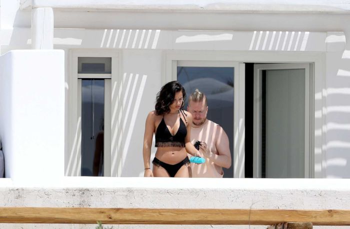 Georgia May Foote In Bikini At A Swimming Pool