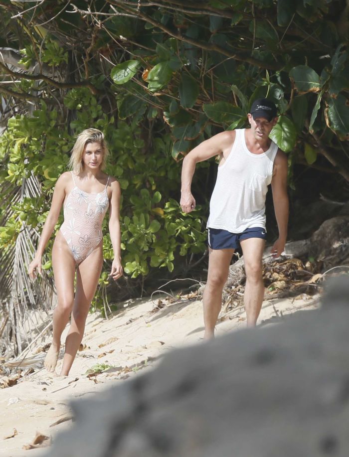 Hailey Baldwin In Swimsuit At The Hawaiian Beach