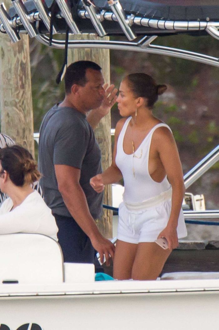 Jennifer Lopez Celebrating Birthday On A Boat In Nassau