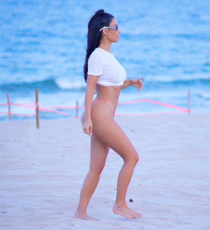 Kim Kardashian In Miami For A Bikini Photoshoot