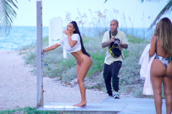 Kim Kardashian In Miami For A Bikini Photoshoot