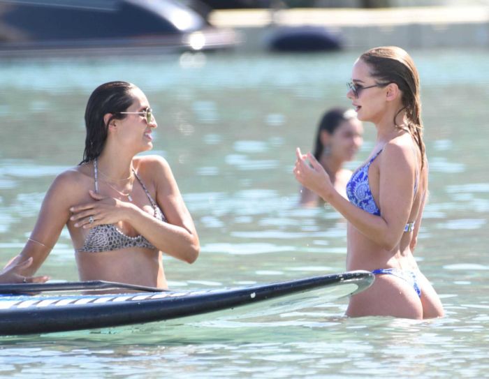 Kimberley Garner In A Blue Printed Bikini At The Beach