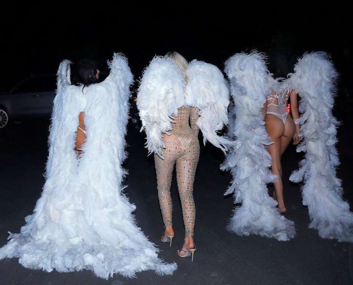 Kim, Kourtney And Khloe Kardashian, Kendall And Kylie Jenner Pose Together For Lingerie Photoshoot