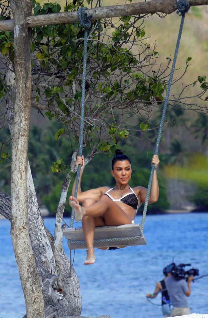 Kourtney Kardashian Enjoying Her Bikini Vacation In Bali
