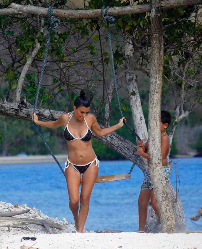 Kourtney Kardashian Enjoying Her Bikini Vacation In Bali