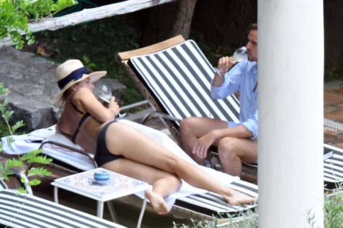 Maria Sharapova Candids In Black Bikini At The Swimming Pool