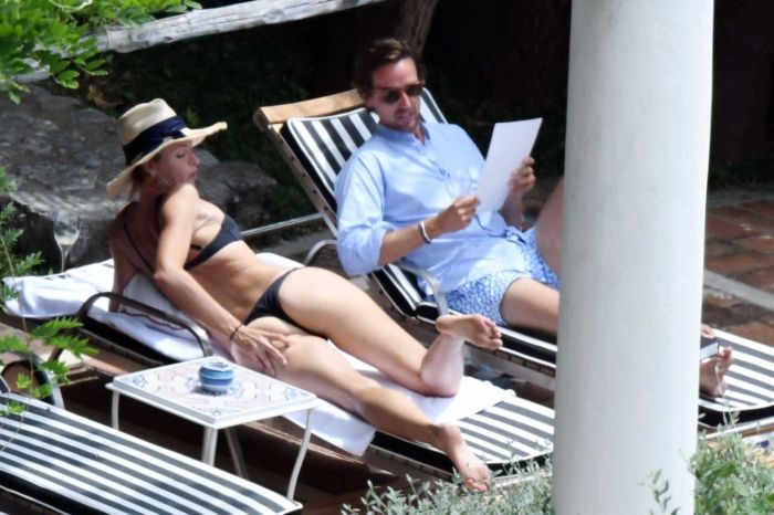 Maria Sharapova Candids In Black Bikini At The Swimming Pool