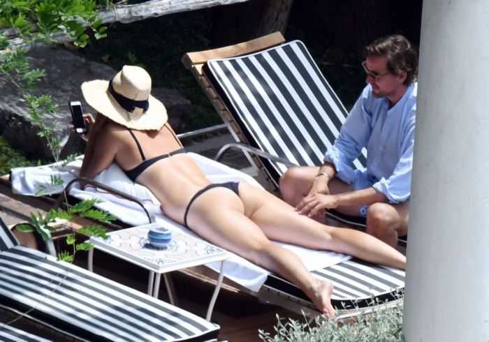 Maria Sharapova Candids In Black Bikini At The Swimming Pool