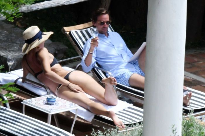 Maria Sharapova Candids In Black Bikini At The Swimming Pool