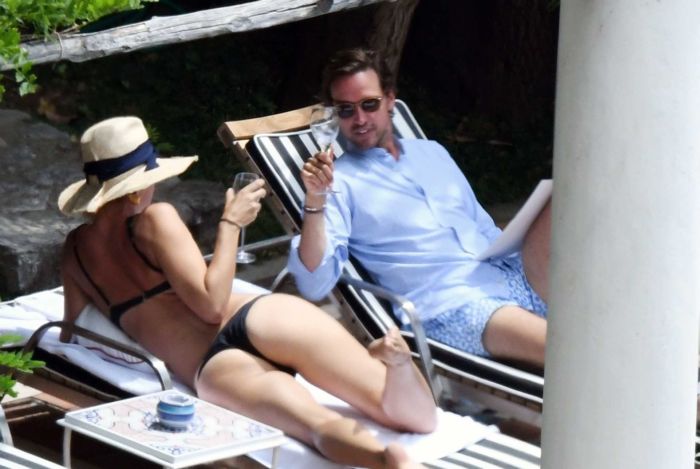 Maria Sharapova Candids In Black Bikini At The Swimming Pool