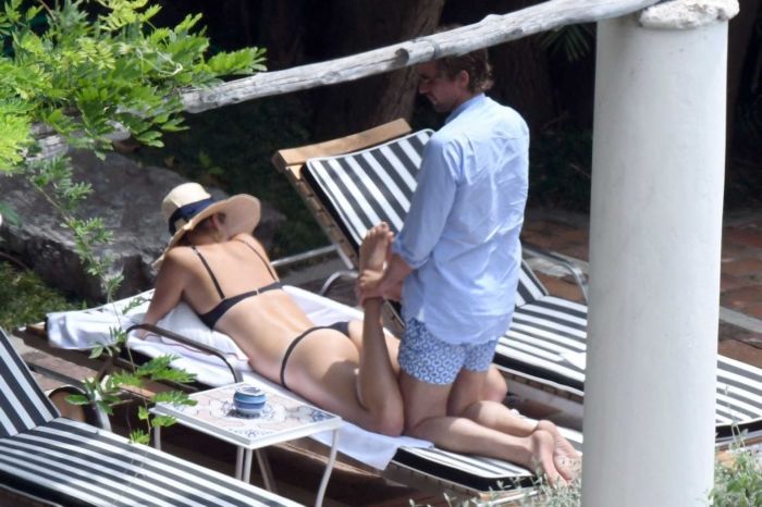 Maria Sharapova Candids In Black Bikini At The Swimming Pool