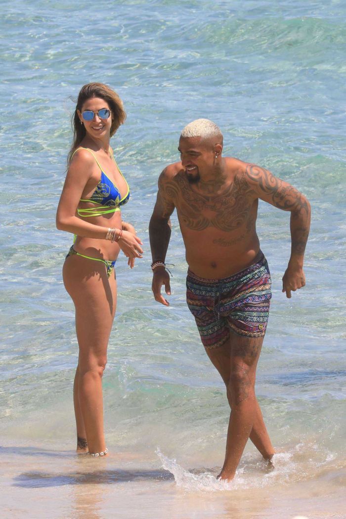 Gorgeous Melissa Satta At The Beach In Ibiza