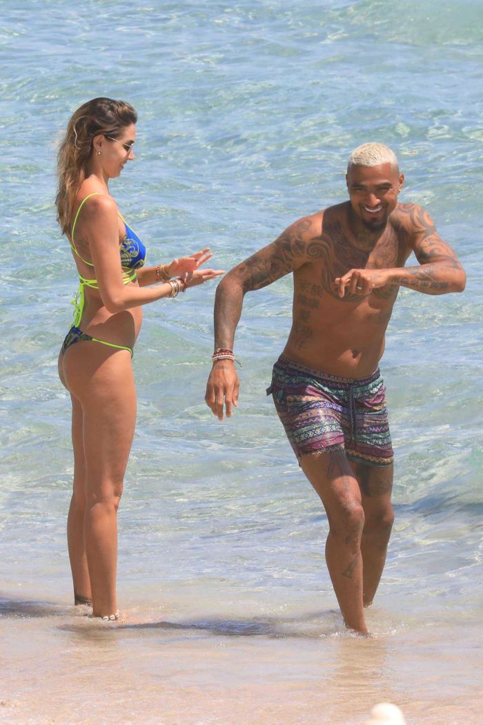 Gorgeous Melissa Satta At The Beach In Ibiza