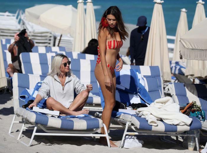 Melody De La Fe On A Swimsuit Vacation In Miami