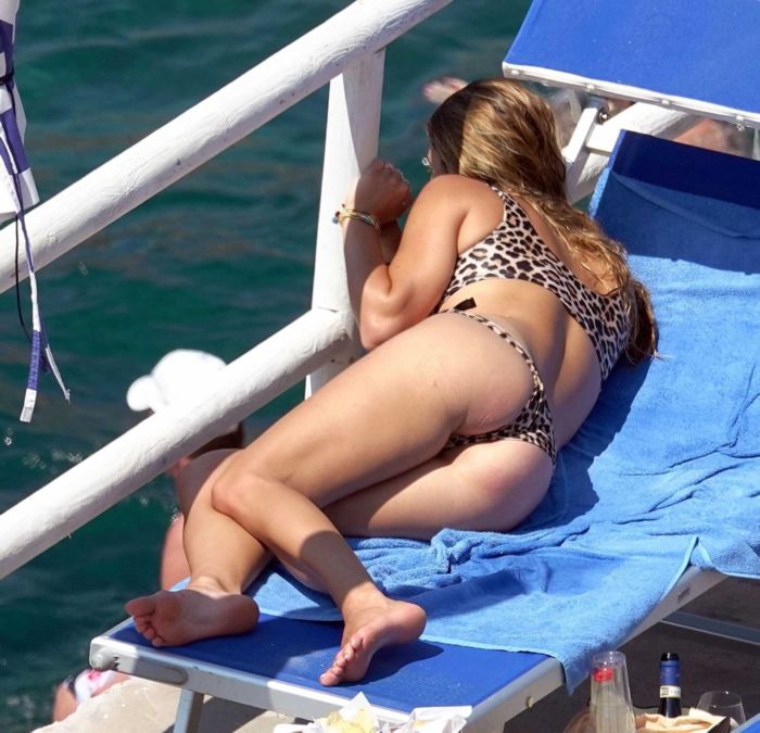 Nina Agdal In A Leapord Bikini On A Vacation In Capri