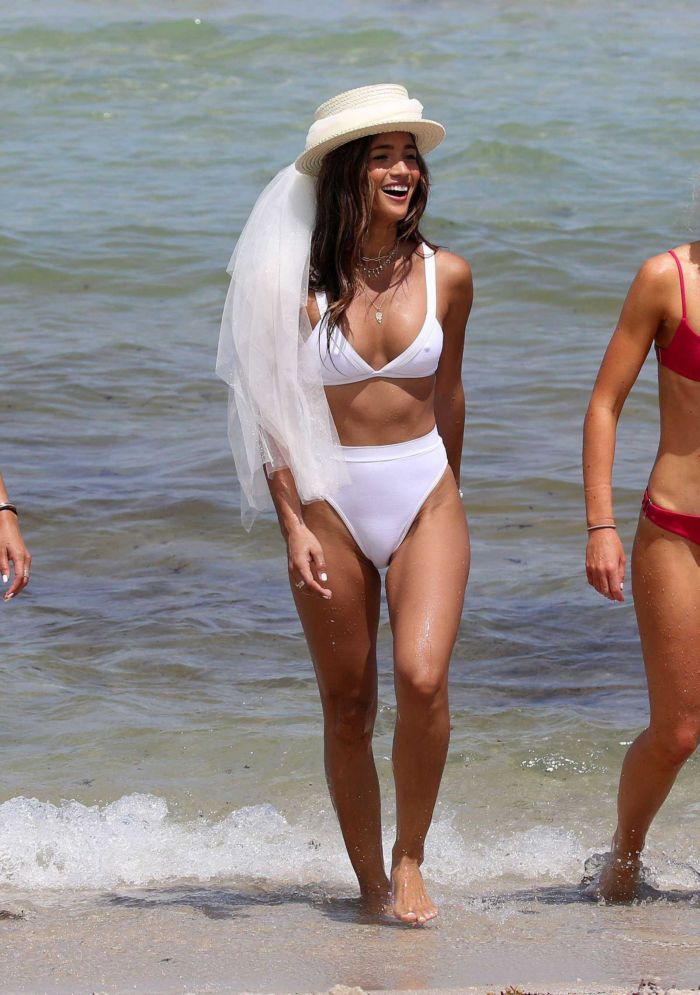 Rocky Barnes In A Bridal White Bikini At The Miami Beach
