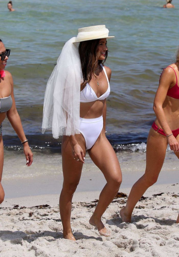 Rocky Barnes In A Bridal White Bikini At The Miami Beach